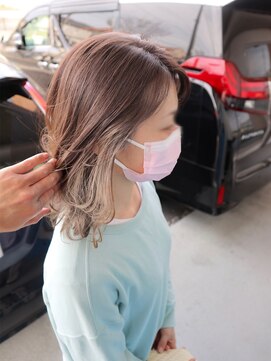 アルル ヘアー(ALULU HAIR) さりげなく透明感小顔効果『アッシュベージュ×グレー』