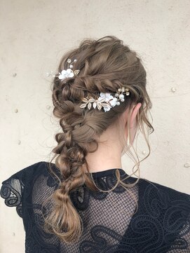 ピケ(pique) 編みおろしヘア/ヘアアレンジ/お呼ばれヘア