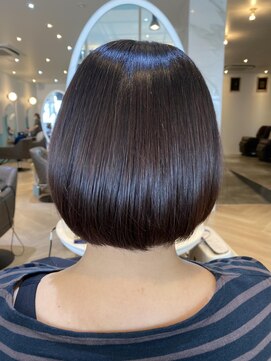 アンフィ 矢向(Anphi) 艶ボブ