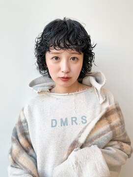 トゥコ(tuco) ボブ　ウルフ　黒髪　ショート　ミニボブ　パーマ