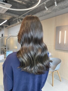 シダ(sida SAIIN) 20代30代カーキーグレージュアッシュ