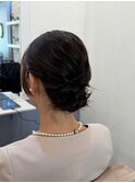 シンプルなシニヨンスタイル