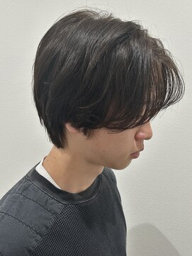 ヒュイル バイ ニアウ(Hwyl by Niau) メンズマッシュセンターパートスパイラルパーマニュアンスパーマ