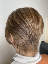 松本平太郎美容室 国立店 アクセサリー映えるショートスタイル