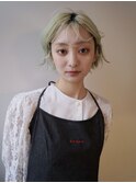 ペールグリーンショートボブ