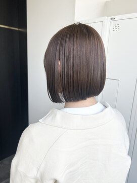 アヴァンス 神戸元町店(AVANCE.) ツヤブラウンにパツッとボブ