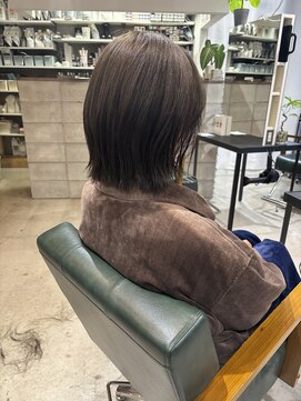 イル(ill) オリーブカラー 赤み消し ボブ 大須