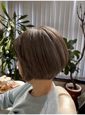 大人のグレイカラーショート