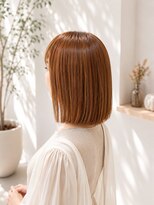 ウルッシュ(Urlush) ツヤ感たっぷりのナチュラルストレートボブ
