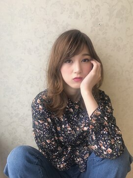 ジルバイジアン(JILL by GIEN) 色っぽふんわりミディー レイヤースタイル