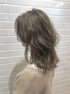 バッテリー ヘアアンドメイク 塚口店(Battery hair&make) ミルクベージュカラー
