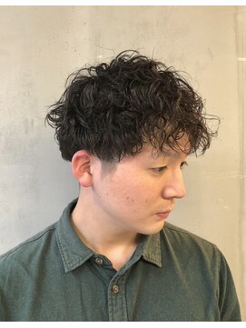 フランクスバーバーリザーブ 人形町店(FRANK’S BARBER RESERVE) ツイストスパイラルパーマ
