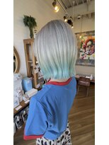 バーチ ウシワカマル(BIRCH ushiwakamaru)&nbsp;水色グラデーションデザインカラーボブ