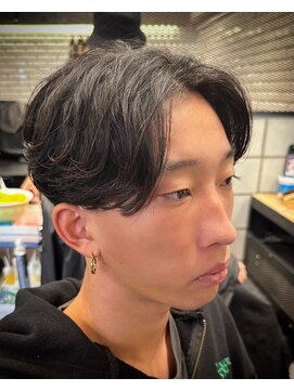 ビンゴ(BINGO) 1323黒髪アッシュブラック束間韓国ヘアセンターパートマッシュ