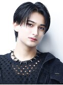 前下がりセンターパートスタイル