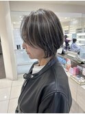 ショートグレージュコントラストハイライトななめ/白髪ぼかし