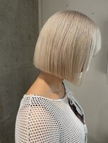 モニカ(MONIQA) ホワイトベージュ