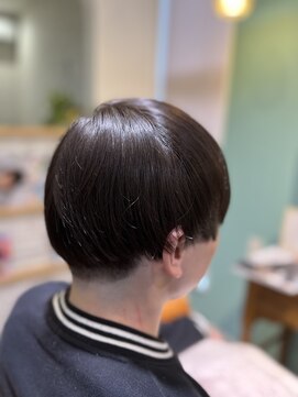 ルアナ(Luana) ツーブロマッシュ