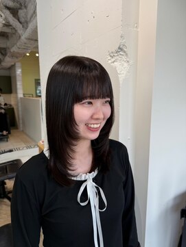 ラヴィズム(LUVISM) 万代新潟駅前顔周りレイヤーハイライトカット韓国ダブルカラー