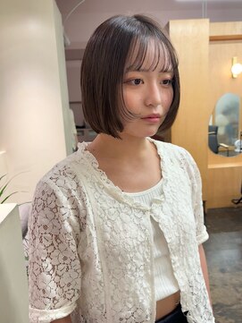 メク(meku) ＊ちょこっとお顔周りのレイヤーがポイントのボブ