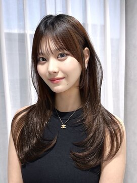 カシュカシュ 表参道(cache cache) 韓国ヘアレイヤーカット薄め前髪顔周りロングレイヤー