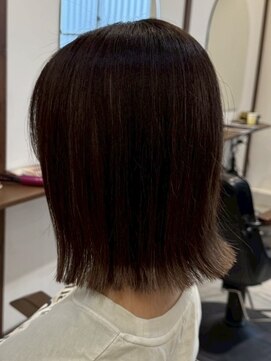 ルイ(ROUIS produced by LUCK 津田沼) ROUIS津田沼 白髪が気になり始めたら?ナチュラルハイライト