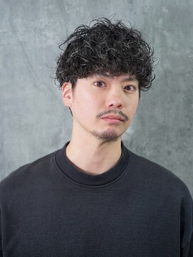 シャドウパーマ