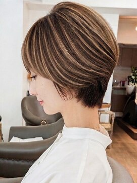 ヘアスタジオルース(HAIR STUDIO LUZ) 【美フォルム】40代50代60代の大人ボブ/白髪ぼかしハイライト