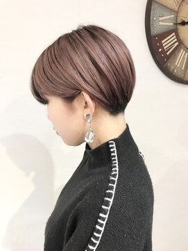 ブルー(BLUE) 《Blue》#耳かけショート#ダブルカラー#ピンクベージュ