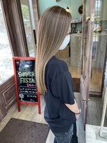 ヘアー アンド ビューティー リル(rille) 外国人ハイライト〇ミルクティーベージュ【石附】