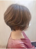 スッキリ前下がりショートボブ
