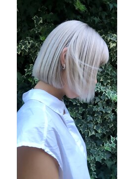 サン 鎌倉長谷(3.) ハイトーンカラー　ホワイトカラー　ケアブリーチ