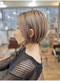 大人ショート/ハイトーン/白髪ぼかし/30代/40代