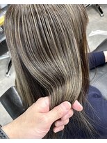 モイ(moy)&nbsp;脱白髪染め/白髪ぼかし/ハイライト/グラデーションカラー/浅草