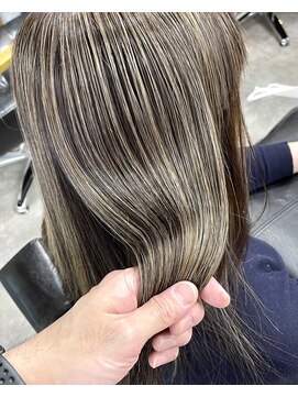 モイ(moy) 脱白髪染め/白髪ぼかし/ハイライト/グラデーションカラー/浅草