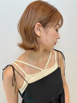 トルネード(TORNADO) オレンジ シルキーベージュ 外ハネパーマ 切りっぱなしボブ t828