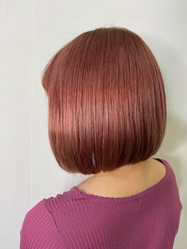 ユニ 江坂(Uni.) ピンク　サーモンピンク　ボブ