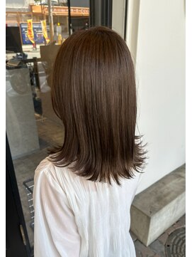 ルーツ(Roots) 艶カラー/赤み消しカラー/外ハネカット/髪質改善トリートメント