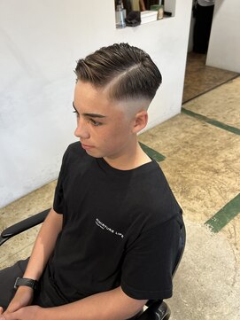 ザデイ カットアンドカルチャーショップ(THE DAY CUT&CULTURE SHOP) スキンフェードショート