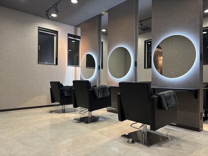 サロンドパリス ラグジュアリー(Salon de Paris Luxuary)の写真