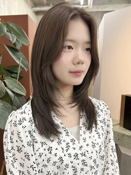 ノード(NODE) 栄黒髪垢抜けレイヤーロングスタイル　顔まわりザクザクレイヤー