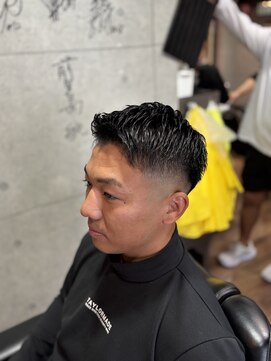 グロウヘアワークス(grow hair works) さっぱりスキンフェード！