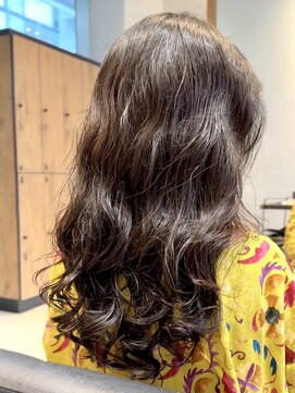 コテ巻き風デジタルパーマ　ロング