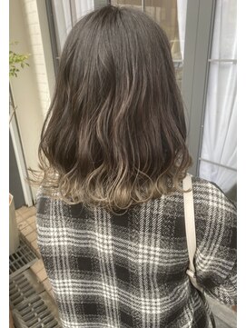 エメ 中崎町(eme) 外国人みたいなくせ毛風エアリーカラー【eme梅田中崎町】