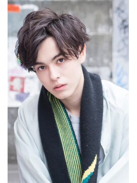 ケアリー 武蔵小杉(Carelly) かき上げシルバーカラーサイドグラデーションスリークショート