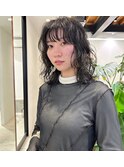 ダークカラーのパーマスタイル
