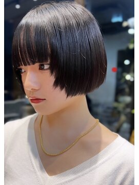 リノショアーズ 元町店(RINOSHORES) ぱっつん前髪ボブウルフフェイスレイヤーダークカラーブラック