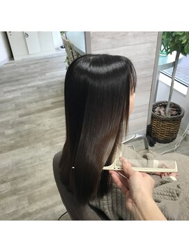 ラヴィリス バイ レム(Raviliss by rem) 髪質改善/縮毛矯正/美髪/艶髪/奈良/橿原/桜井/髪質改善縮毛矯正