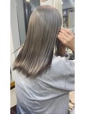 透明感グレージュカラー
