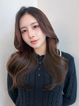 アルバム 新宿(ALBUM SHINJUKU) ロングくびれヘア顔周りレイヤー韓国ヘアおくれ毛_F20625